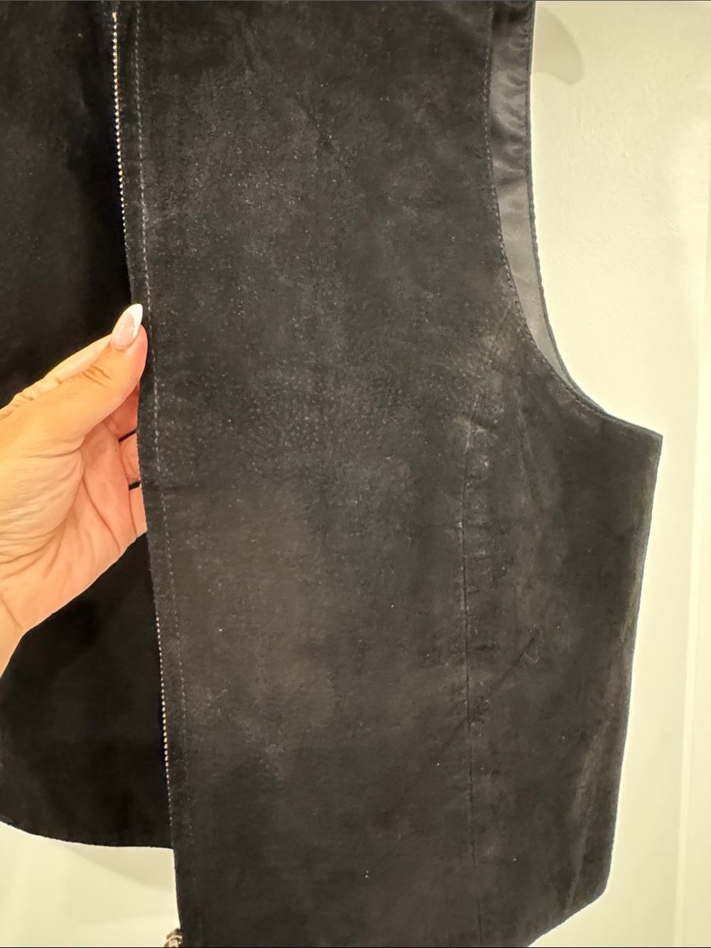 Boho Vintage Black Suede Zip Front Vest - Picture 3 of 4